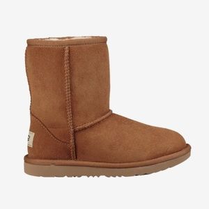 UGG Authentic Classic ll Kids Size US 4 - Women’s 6-6.5 in Chestnut/Brown Boots